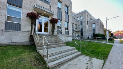 Poste de police, Rue de la Pointe